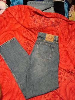Women Levi's