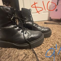 Women’s Shoes