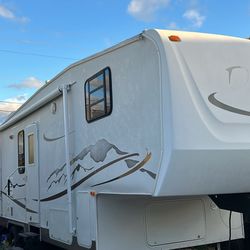 2005 Durango Camper 5th wheel furnished, generator, ac unit , 2 tvs DELRAY BEACH