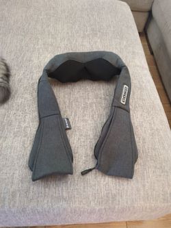 Shoulder massager