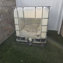 Pet shelter Lg Water tank converted. 