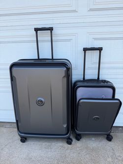 Carry on and 29inch luggage