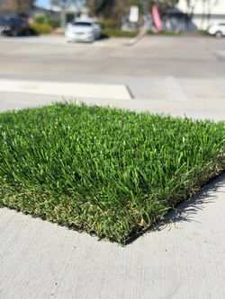 $2.19/sqft Spring Green Artificial Grass