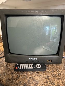 The Sanyo DS13330, a 13-inch CRT television