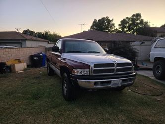 Ram 1500 pick up truck