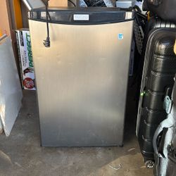 Mini Fridge Garage/Office $50