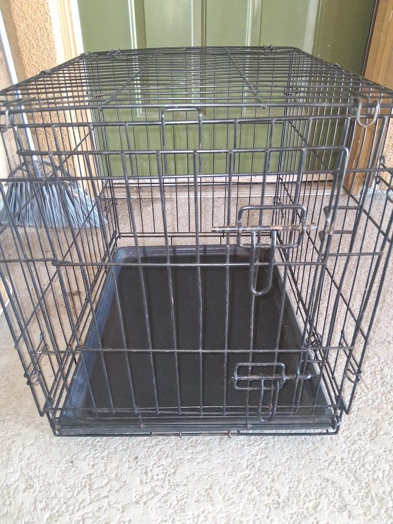 Dog Kennel/Crate