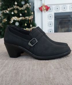 Easy Street Women's Comfort Wave Tawny Platform Pump Bootie Buckle Black Size 7