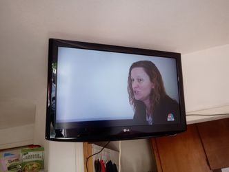 Flawless Lg tv 37" 1080p
