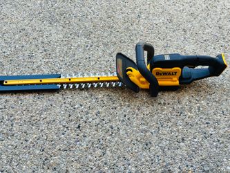 DEWALT 20V MAX 22 in. Cordless Battery Powered Hedge Trimmer (Tool Only)
