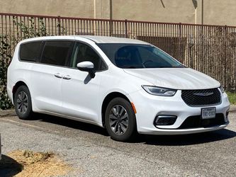 2023 Chrysler Pacifica Hybrid