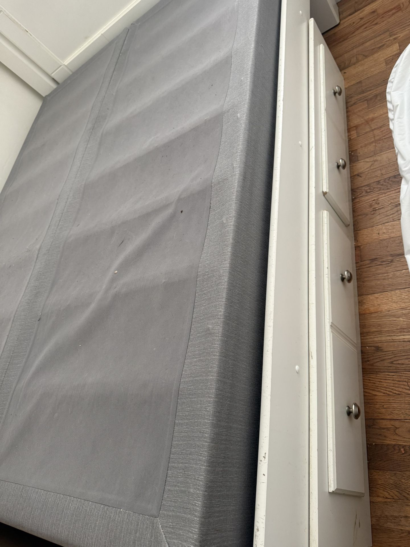 Queen Wood Bed Frame And Box Springs