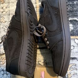 Travis Scott’s Jordan 1 Retro Low 