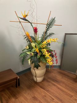 Large tropical floral arrangement