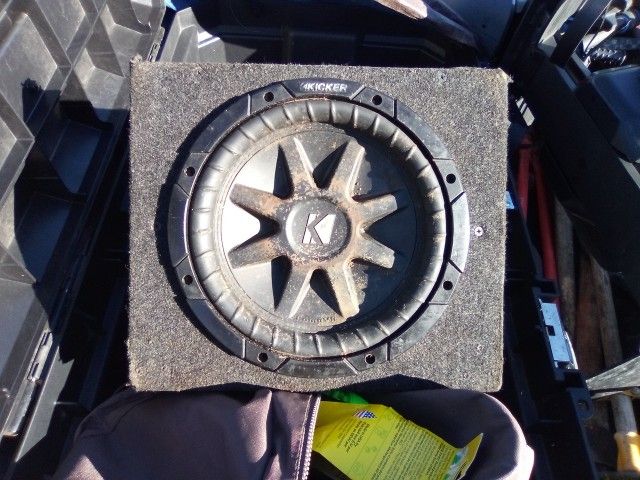 Kicker Comp VR Speaker Box  10"