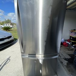 Kenmore Elite Refrigerator Stainless Steel 33”x68 1/2