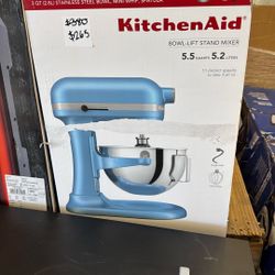 Kitchen Aid Mixer 