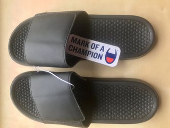 Champion Slides Men’s Size L 9/10