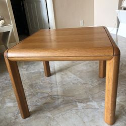 SCANDINAVIAN END TABLE