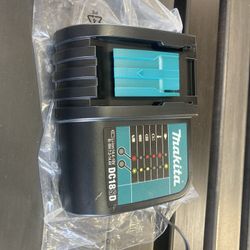 Makita Battery Charger 