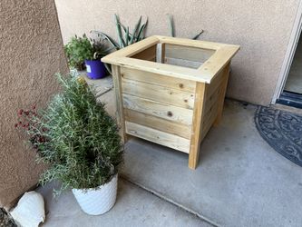 Wood Planter box