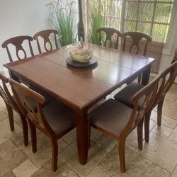 Dinning Set /8 Chairs