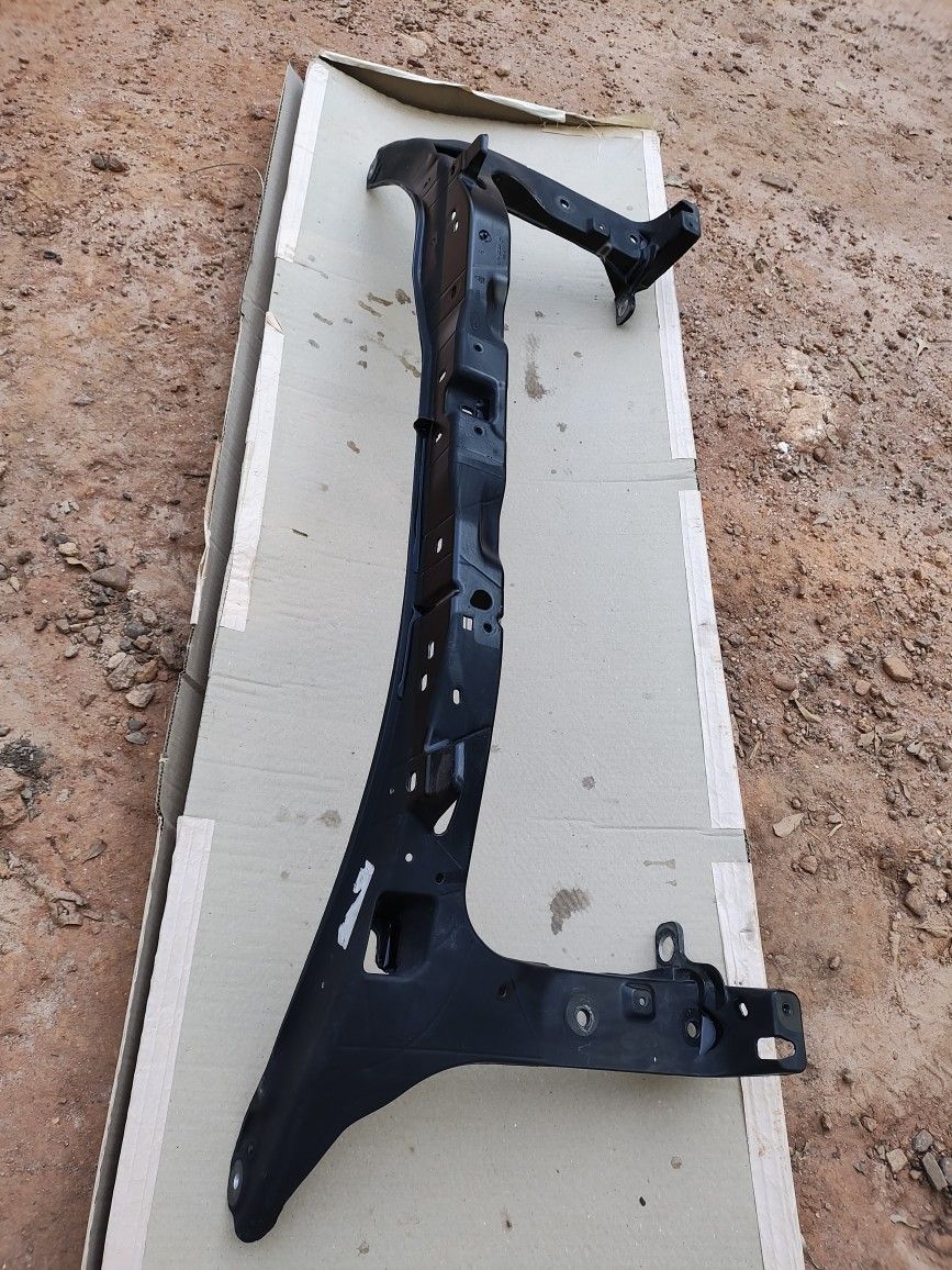 2018 To 2024 Lincoln Navigator Top Radiator Support Excellent Condition OEM Part
