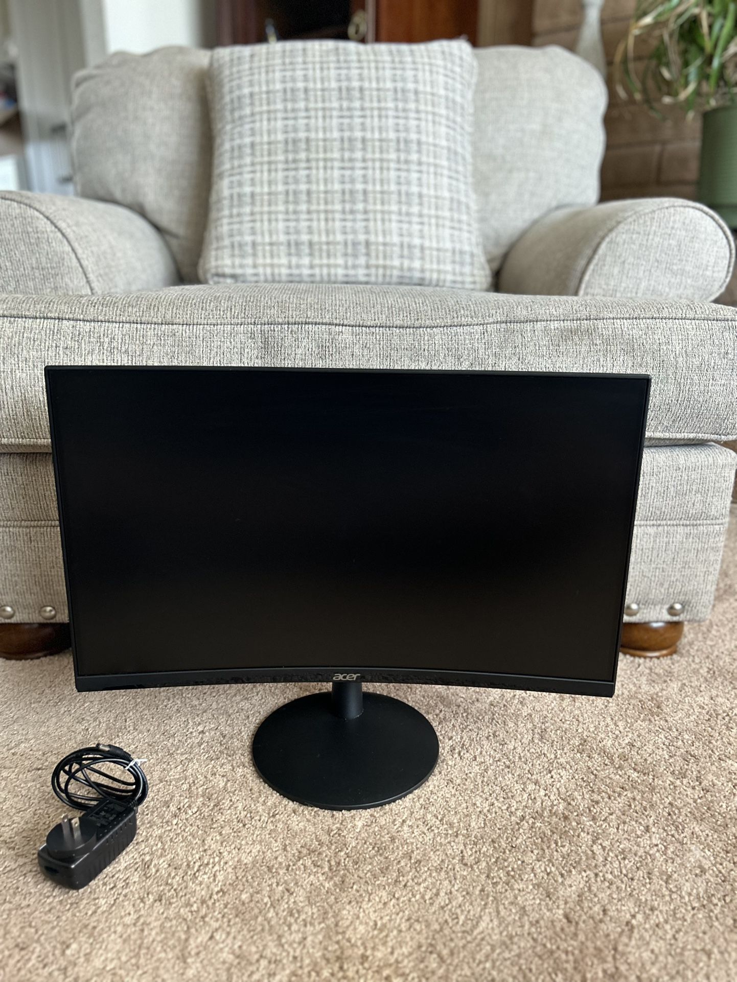 Curved Gaming Monitor