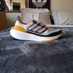 Men's Adidas Ultraboost Light Cold Rdy. "Wonder Beige, Flash Orange " Size 7 Brand New 