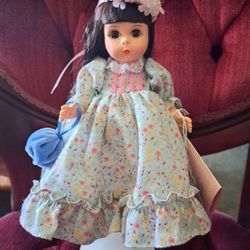 Madame Alexander 8” Lucy Locket #433 Storyland 1980s Doll