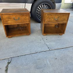 Mid Century Henredon Artefacts Nightstands-Bedside Tables