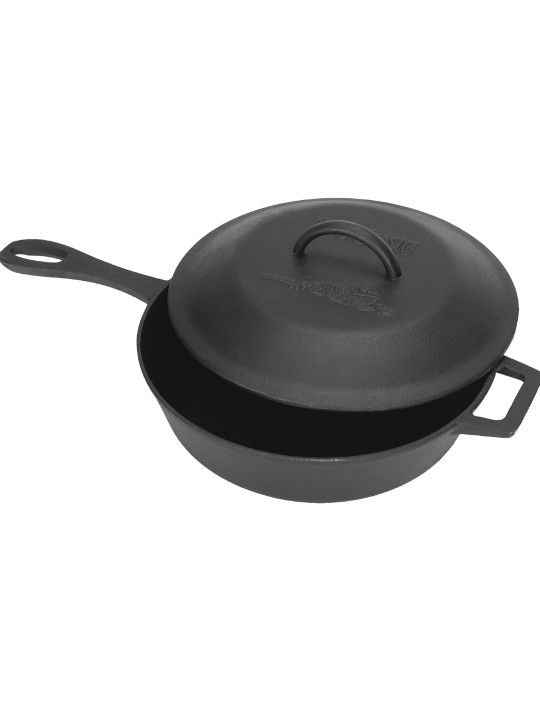 Bayou Classic 7440 3-qt Cast Iron Covered Skillet