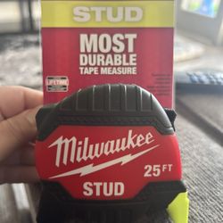 Milwaukee STUD 25ft Measuring Tape