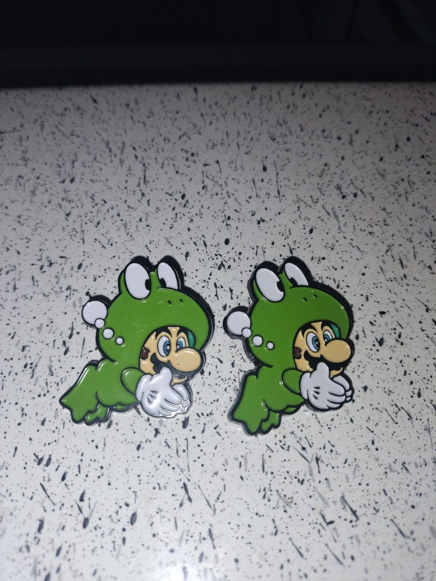 brand new Nintendo super Mario bros 3 pins