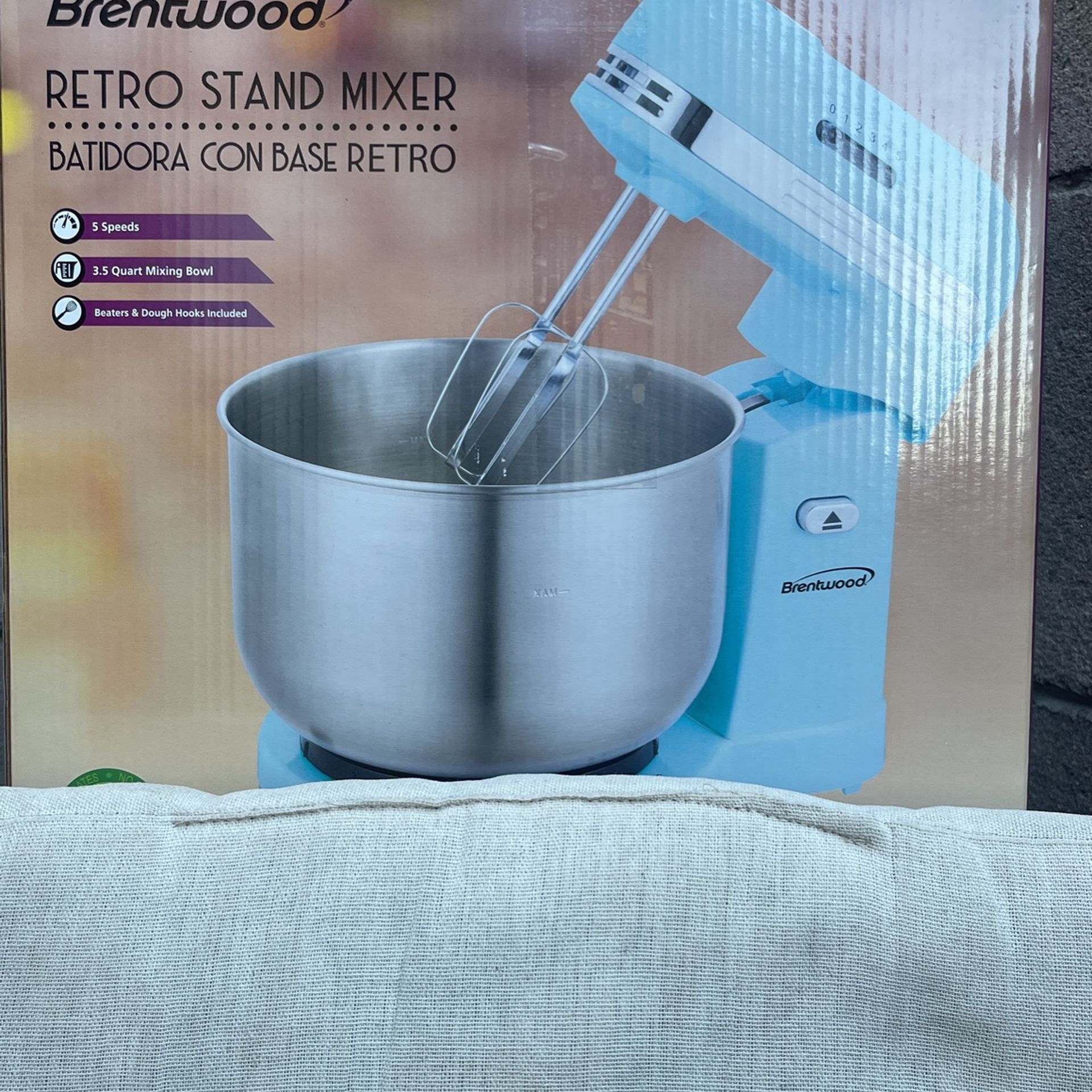 STAND MIXER