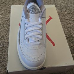 Jordan 2/3 Low White Cement 