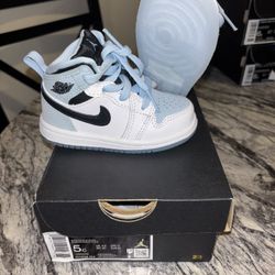 Baby Jordan 1s