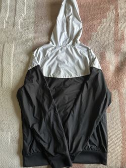 Nike Wind Breaker, Gray And White, Large Men’s