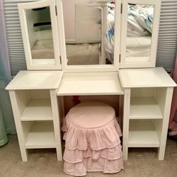 Pottery Barn Kids Madeline Play Vanity