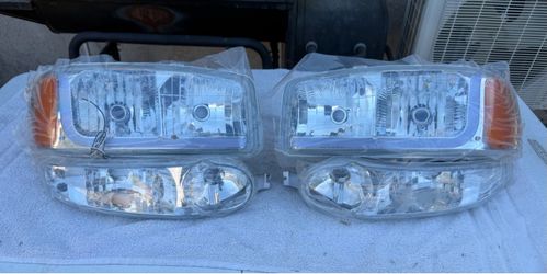 01-06 GMC Denali Chrome Amber Reflector LED Strip Headlights Parking Lights