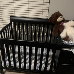 Black Crib