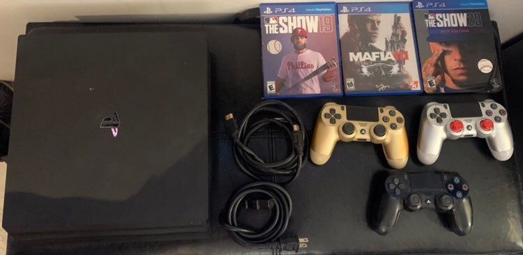 PS4 PRO 1TB BUNDLE