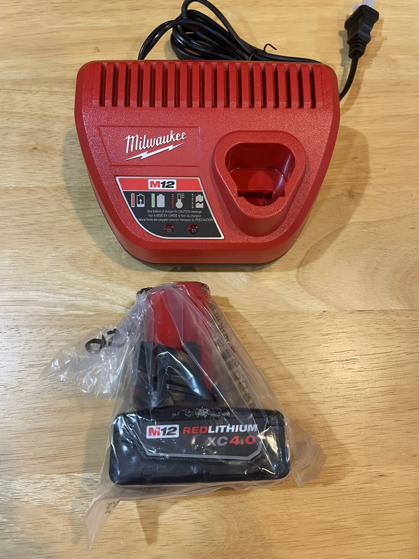 Milwaukee M12 XC4.0 Battery & Charger