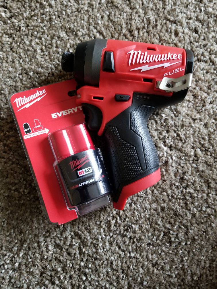 Milwaukee M12 Fuel Brushless Variable Speed 1/4" Hex "Stubby" Impact Driver W/ M12 Battery NEW