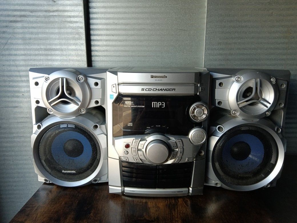 Panasonic SA-AK220 Stereo System 5 CD Changer