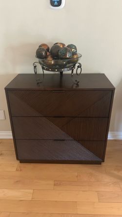 Brown dresser