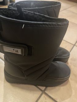 Snow Boots Size 1