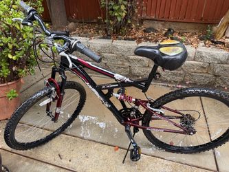 HUFFY MOUNTAIN BIKE