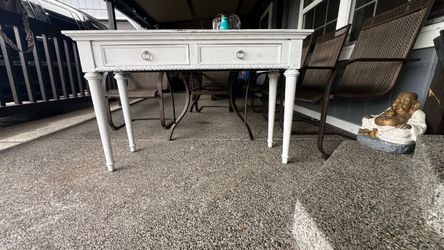 Entry way table w/ drawers