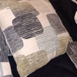 Throw Pillows 